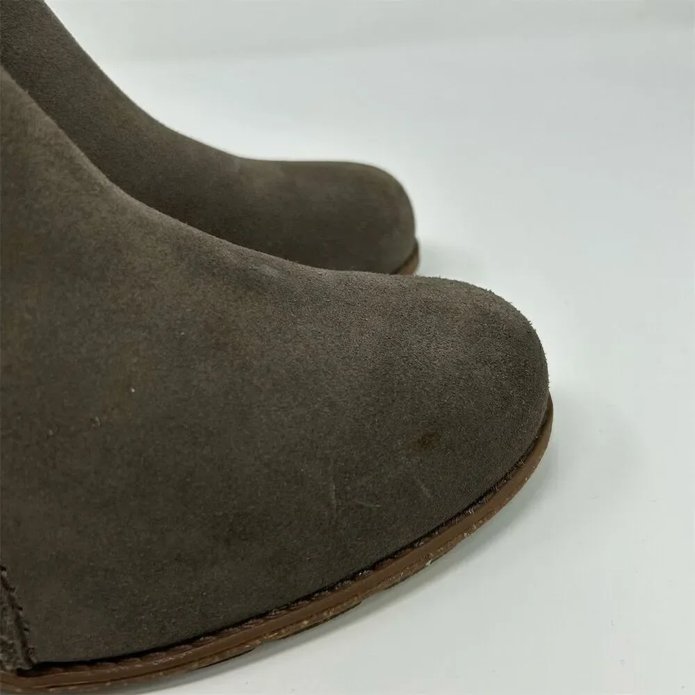 Clarks Gray Taupe Suede Heeled Ankle Boots Size 12 Casual Booties Fall Comfort